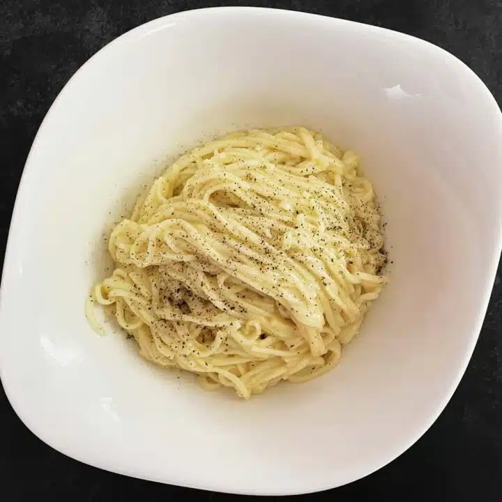 Käse-Pfeffer Spaghetti (Cacio e Pepe)