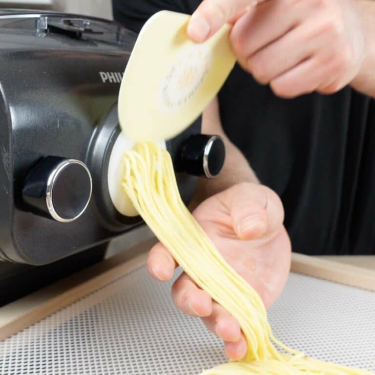 Spaghetti mit dem Pastamaker selber machen