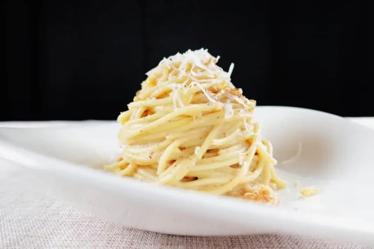 Spaghetti mit Walnusspesto